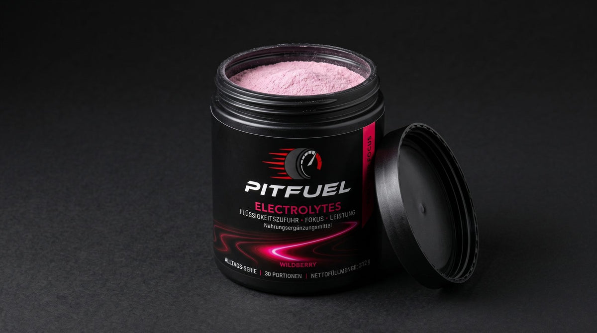 Geöffnete Dose PitFuel Electrolytes Wild-Berry mit Pulver und abgenommenem Deckel